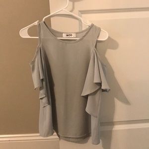 gray cold-shoulder top!